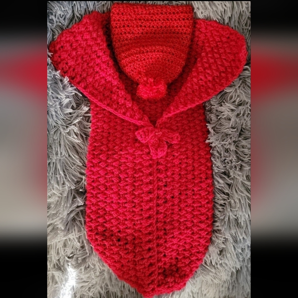 Baby's cocoon sleep sack